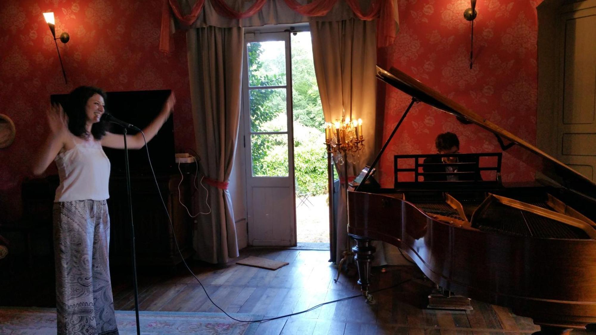 Chateau De Bellefond Lagrauliere ภายนอก รูปภาพ