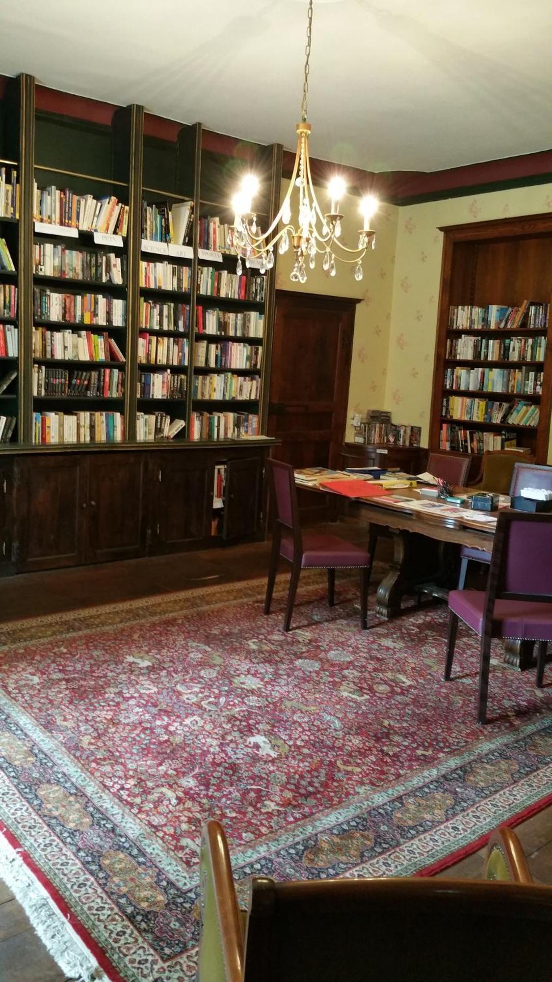 Chateau De Bellefond Lagrauliere ภายนอก รูปภาพ