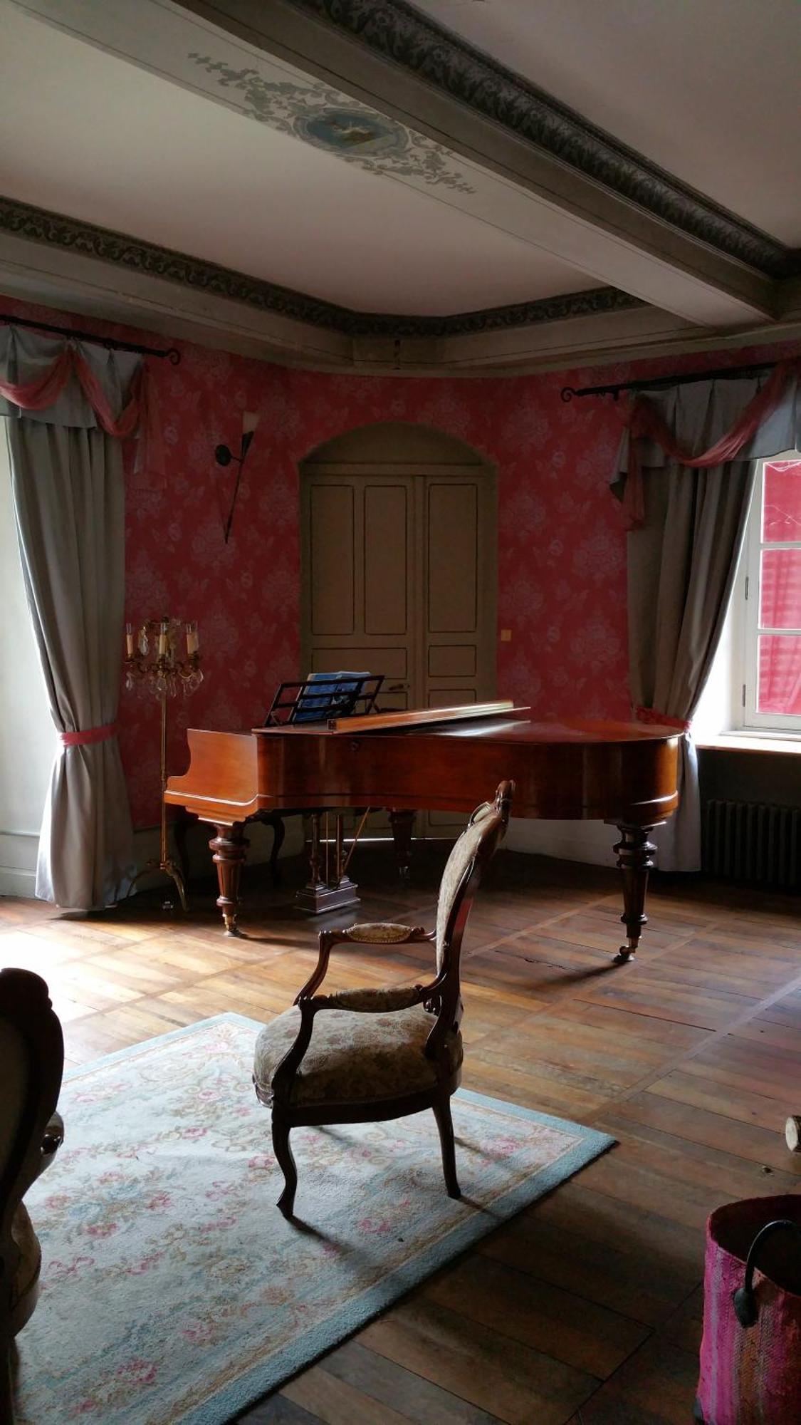 Chateau De Bellefond Lagrauliere ภายนอก รูปภาพ