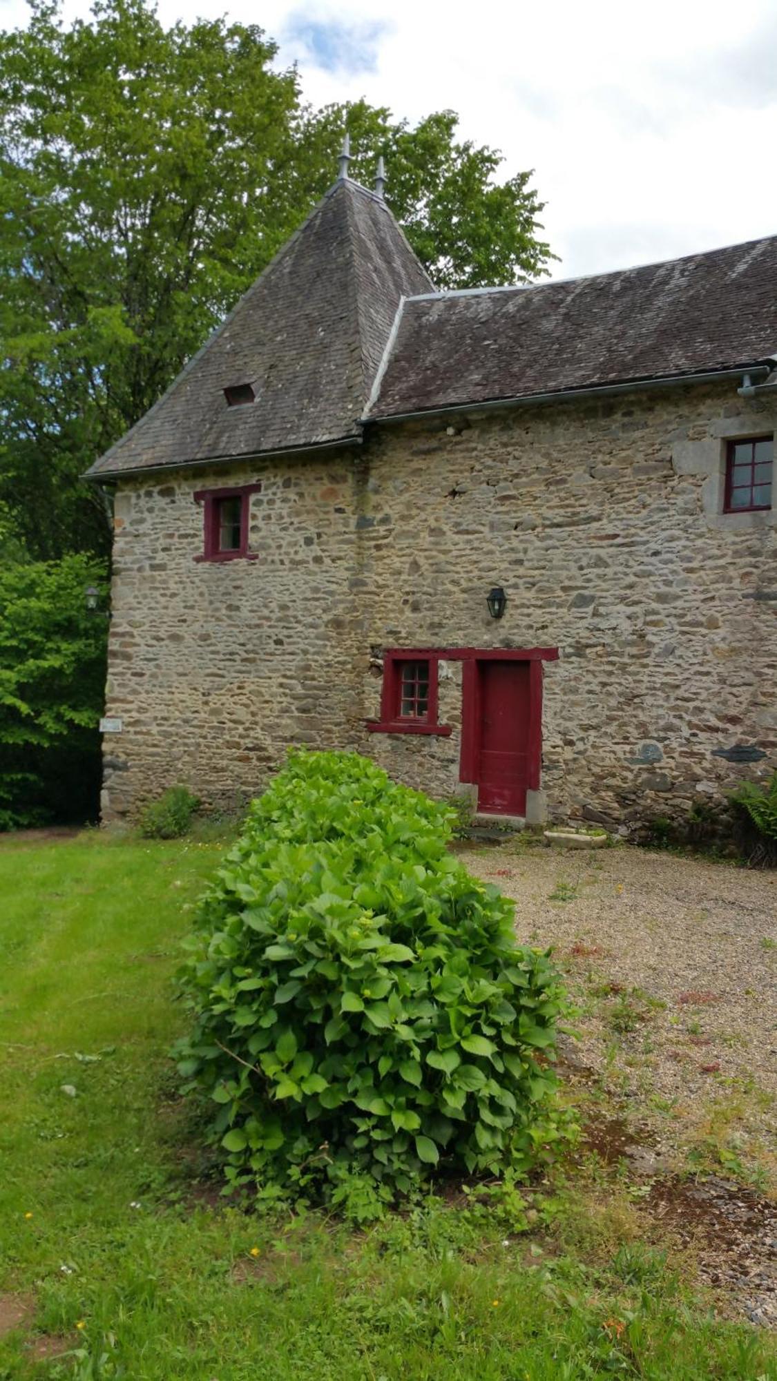 Chateau De Bellefond Lagrauliere ภายนอก รูปภาพ